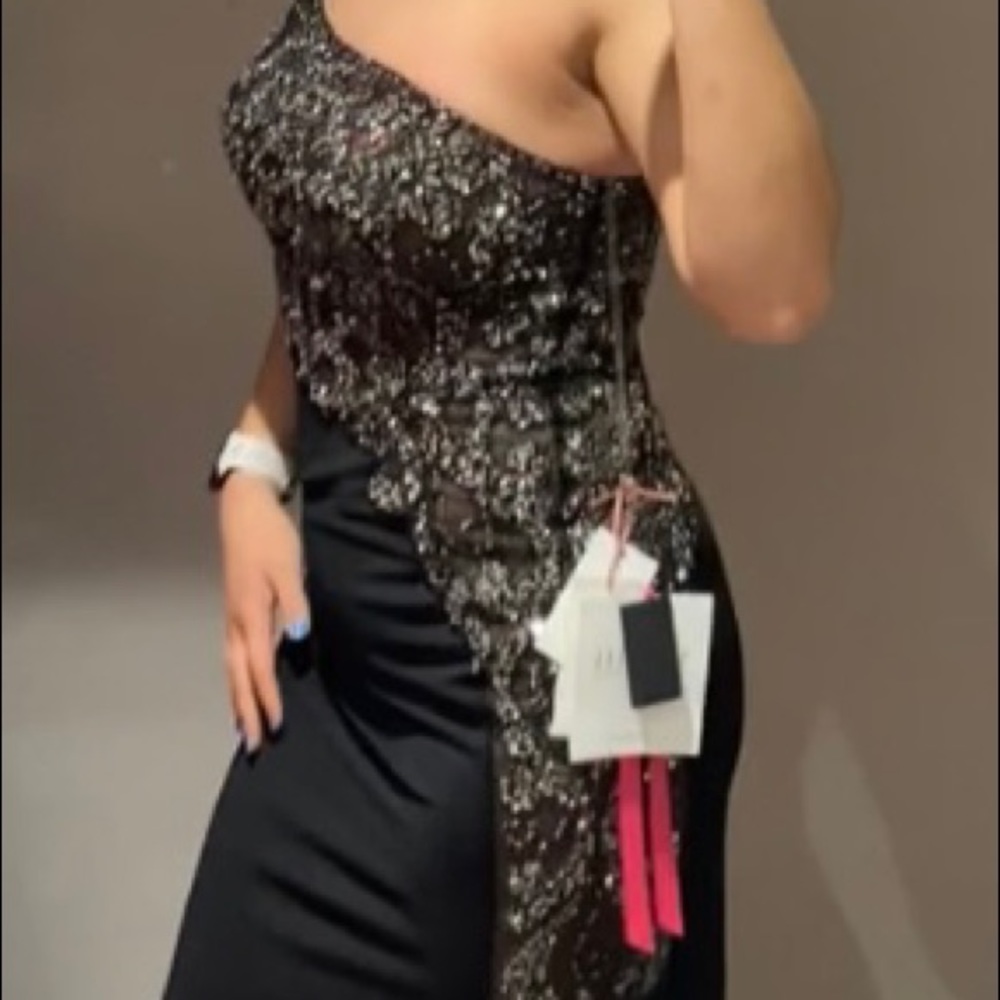 Prom Dress - Picture 3 of 5